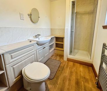 2 bedroom flat to rent - Photo 3