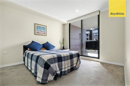 Oversized One Bedroom Apartment - Photo 4