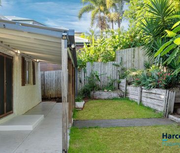 Self-contained Unit in Prime Bay Location - Photo 5