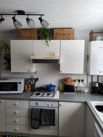 2 bedroom terraced house to rent - Photo 4