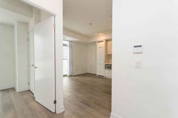 For Lease - 10 Honeycrisp Crescent Unit# 603, Vaughan, Ontario - Photo 1