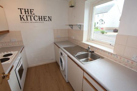 2 bedroom terraced house to rent - Photo 2
