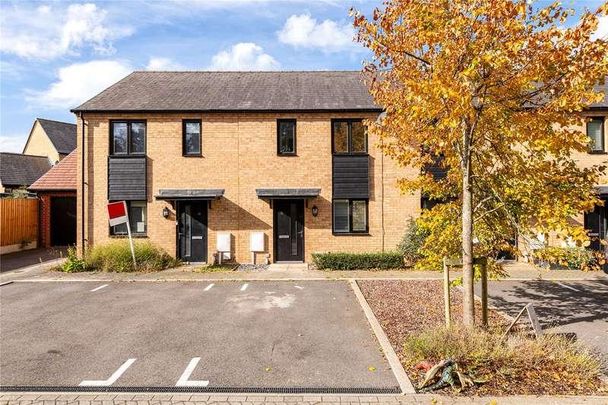 Hirschield Drive, Leybourne, West Malling, Kent, ME19 - Photo 1