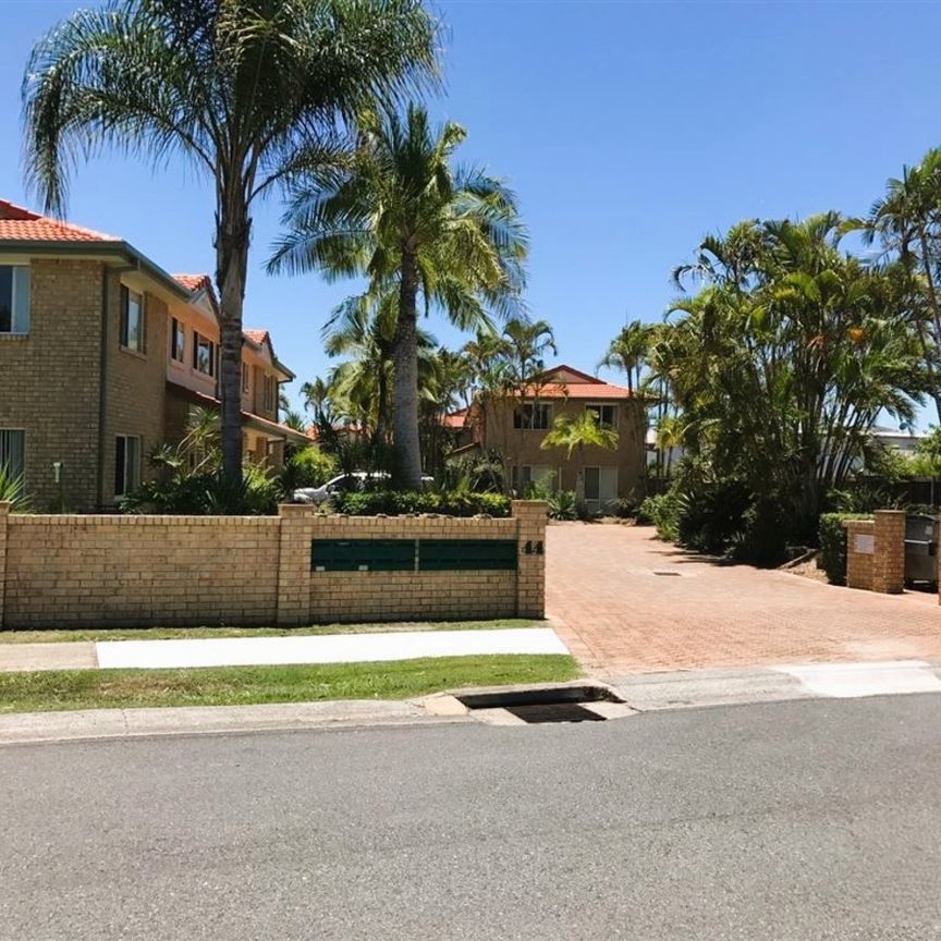 3 Bedroom Townhouse in Prime Coomera Location - Photo 1