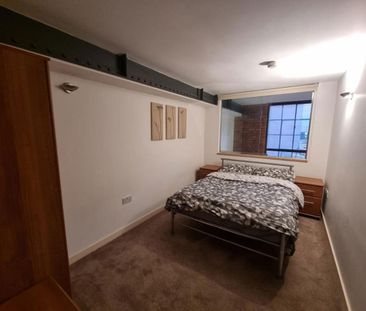 2 Bed Flat, Sorting Office Building, M3 - Photo 5