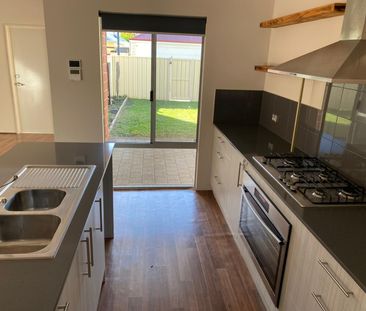 Modern Comfort Meets Coastal Living - Photo 4