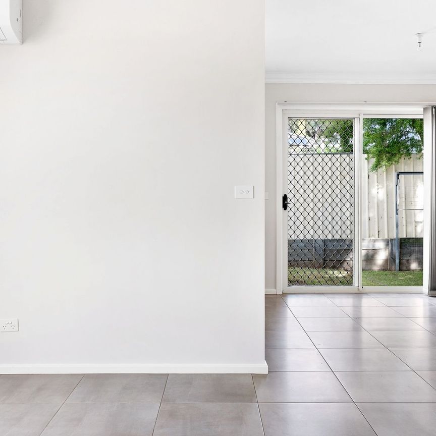 Unit in great location - Photo 1