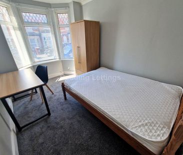 3 bedroom terraced house to rent - Photo 2