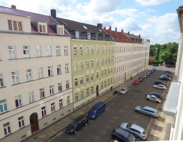 GOHLIS-MITTE! Toll geschnittene 3 Raum Wohnung mit Balkon, Bad mit Fenster - Foto 1