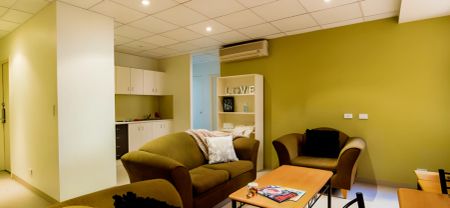 4 Bedroom Apartment - Photo 2