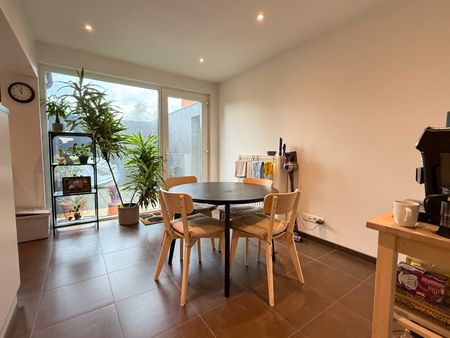 Recent gerenoveerd herenhuis met twee slaapkamer in Tielt! - Photo 4