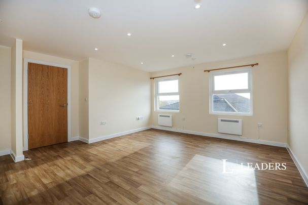 2 bedroom apartment to rent St. Peters Gardens, Marefair, Northampton, Northamptonshire, NN1 - Photo 1