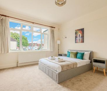 5 bedroom semi-detached house to rent - Photo 3