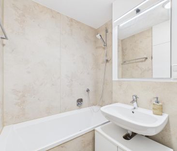 Lichtdurchflutetes Wohnhighlight mit perfekter Raumaufteilung & Balkon - Photo 2