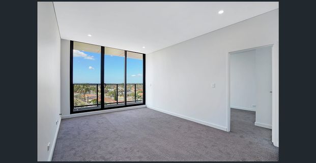 Modern 1 Bedroom Apartment! - Photo 1