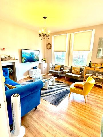 2 Bed Flat, Talgarth Road, W14 - Photo 3