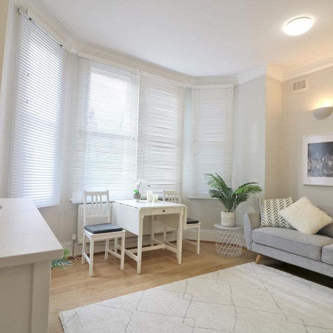 1 bedroom flat to rent - Photo 1