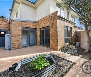 Modern Townhouse - Photo 5