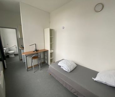 Location Appartement 1 pièce 14m² - Photo 4