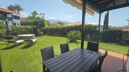Exclusivity semi-detached house with private garden and spectacular views of the sea and Mount Teide - Foto 2
