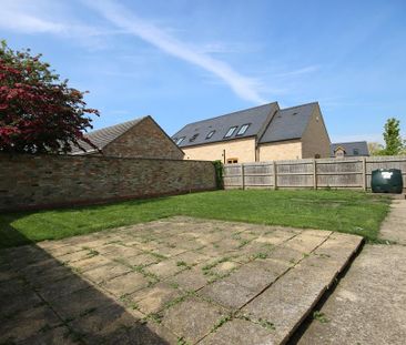 4 bedroom detached house to rent - Photo 4