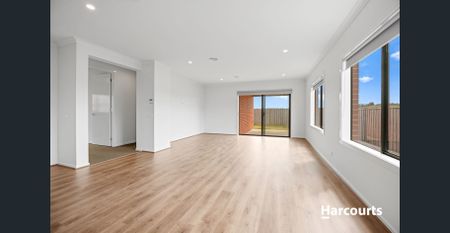 Modern Living in This Spacious Five-Bedroom Home - Photo 2