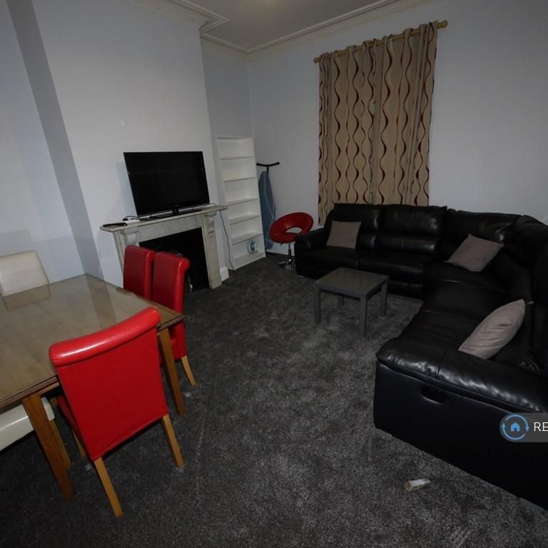 7 bedroom terraced house to rent - Photo 1
