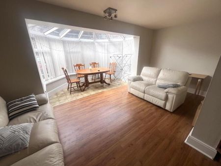 Apt 1, 73 Eglantine Avenue, Belfast, BT9 6EW - Photo 2