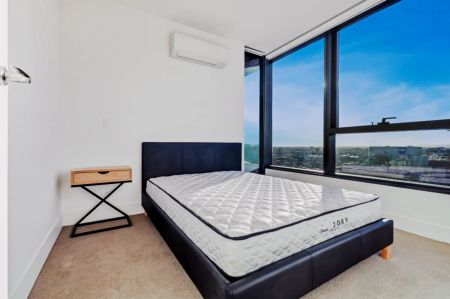 3 Bedroom Master Bedroom*1403 - Photo 2