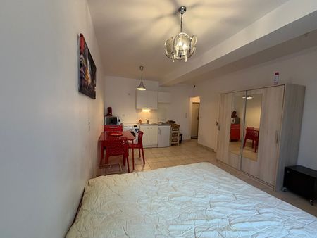 Location Appartement 1 pièce 23m² - Photo 2