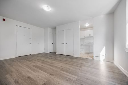 For Lease - 4 Hill Heights Road Unit# 304, Toronto, Ontario - Photo 2