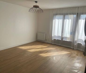 Location appartement rénové 1 pièce 28.63 m² à Romans-sur-Isère (26... - Photo 2