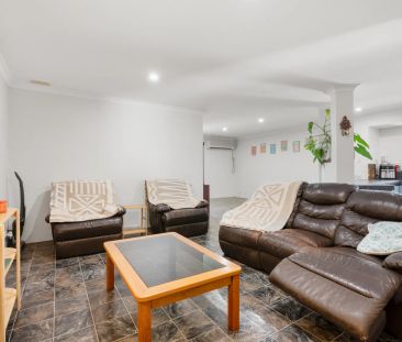 Versatile family living- 6 month lease. - Photo 3