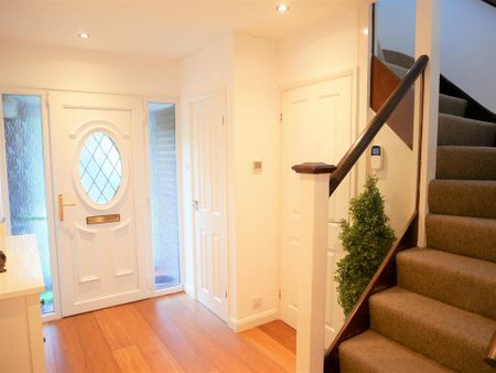 3 bedroom semi-detached house to rent - Photo 4