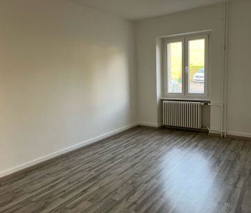 Completely renovated 3.5 room apartment on the 1st floor. - Photo 2