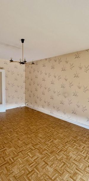 APPARTEMENT T2 A LOUER A ROANNE - CENTRE VILLE - Photo 1