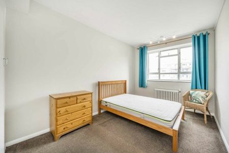 Churchill Gardens, Pimlico, SW1V - Photo 3