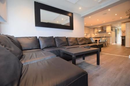 Tenterden Drive, Canterbury, CT2 - Photo 1