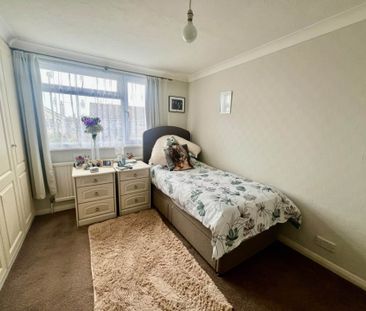 Bursledon Close, Felpham - Photo 4