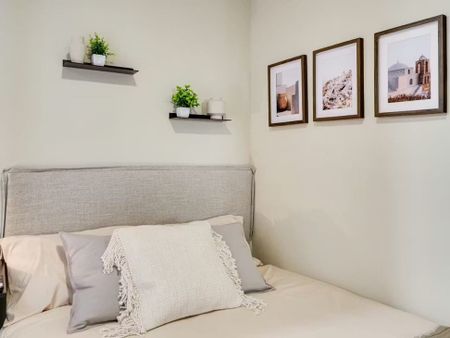 Carrer de les Heures, Barcelona, Catalonia 08002 - Photo 5