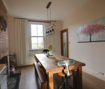 3 bedroom detached house to rent - Photo 2