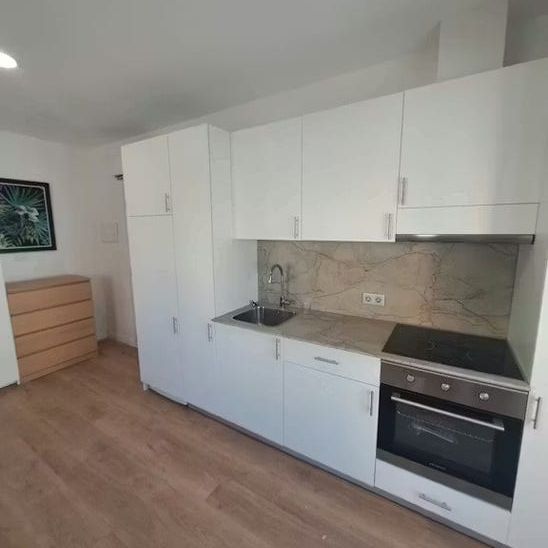 Avenida de Gaspar Aguilar, Valencia, Valencian Community 46017 - Photo 1