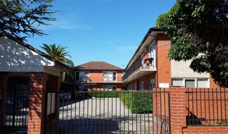 Ground Floor Stunner in Prime Gardenvale Location - Photo 5