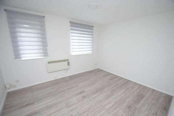Balmoral Road, Watford, WD24 - Photo 1