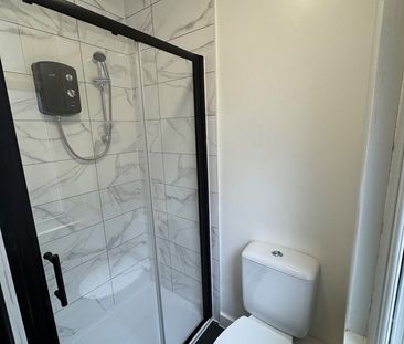 Bedsit, Ladbroke Grove / White City, W10 - Photo 3