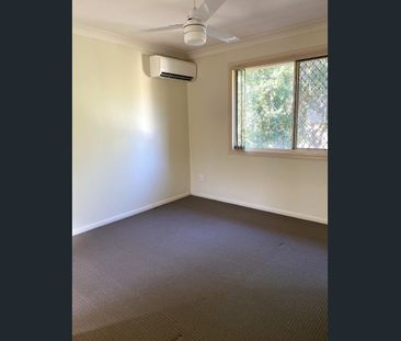 Amazing location - Walk to Westfield! - Photo 5