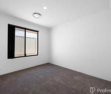 Stylish Coastal Living - Photo 3