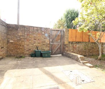 Clifton Road, Isleworth - Photo 3