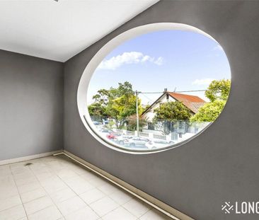 Lovely One Bedroom Apartment in heart of Elsternwick - Photo 4