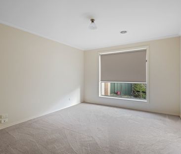 Spacious East Albury Family Home - Photo 1